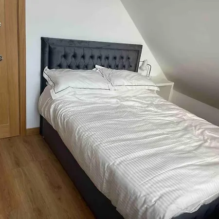The Pump House Hot Tub Retreat Outskirts Of Leeds * Leeds (West Yorkshire)