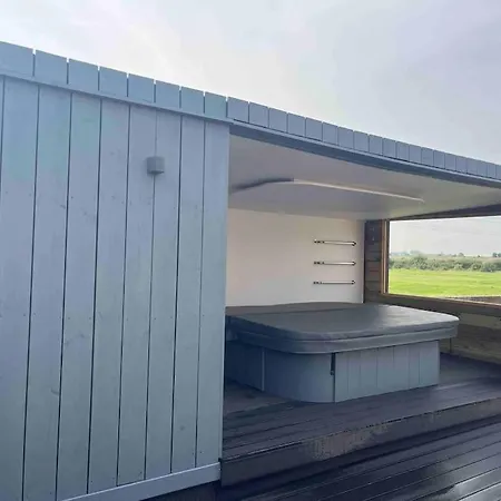 Holiday home The Pump House Hot Tub Retreat Outskirts Of Leeds *