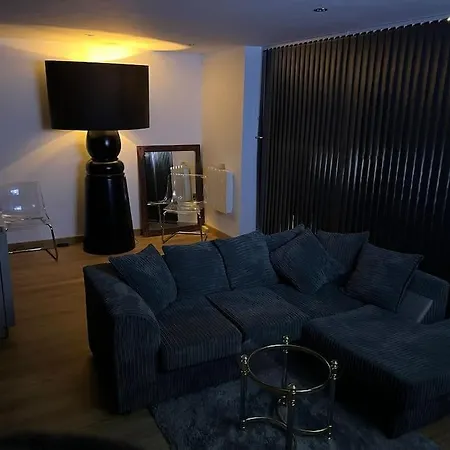 The Pump House Hot Tub Retreat Outskirts Of Leeds Holiday home Leeds (West Yorkshire)